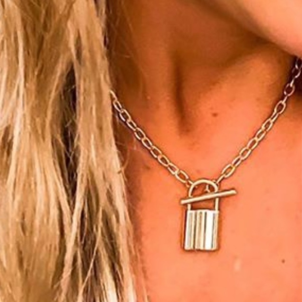 Gold Tone Lock Padlock Pendant Toggle Necklace
